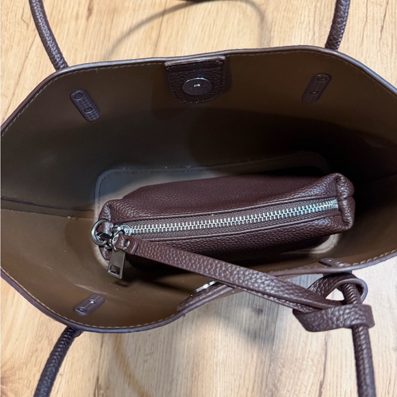 purse - Picture 4 of 4